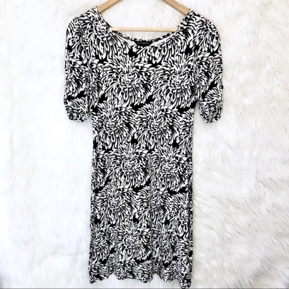 BR minimalist floral short sleeve dress - Picture 3 of 8